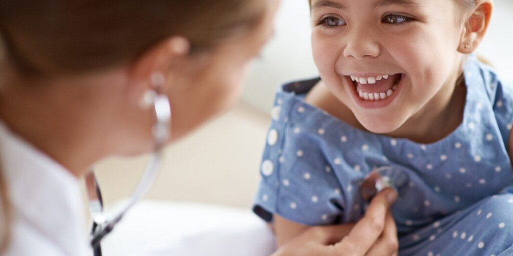 pediatric-exam-smiling-child